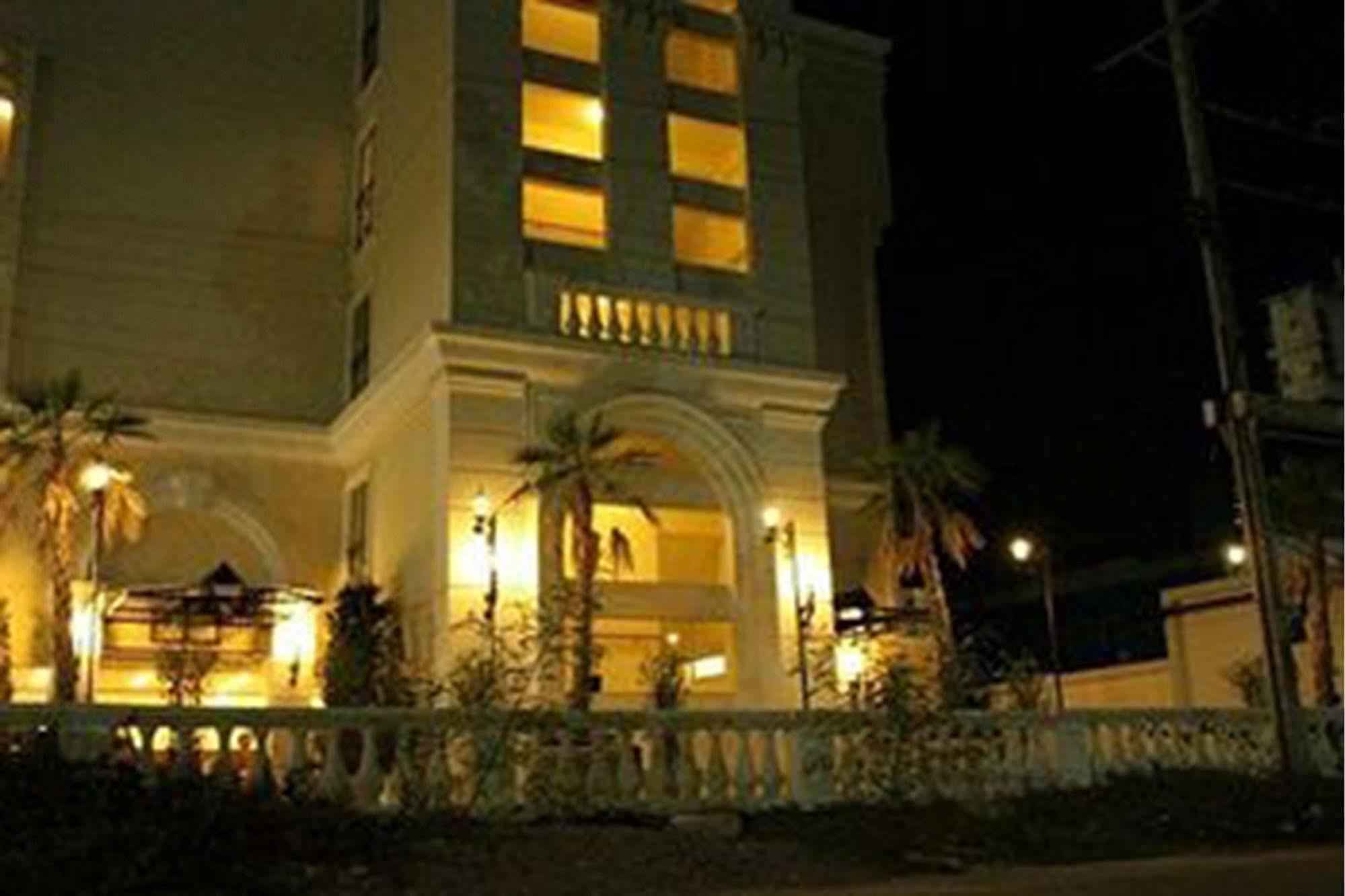 Rafael Hotel And Mansion Bangkok - Sha Extra Plus Certified Экстерьер фото